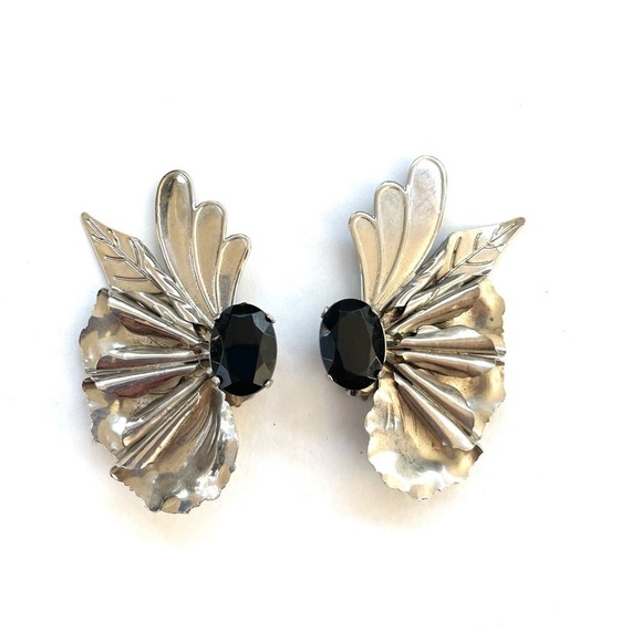 Vintage Angel Wing Clip Earrings - Picture 1 of 6